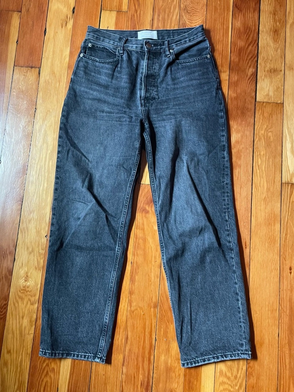 Everlane 90s Way High Rigid Jeans in Charcoal / washed black